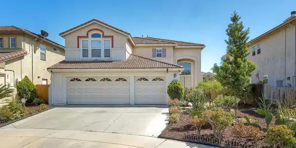 5039 Cove View Place