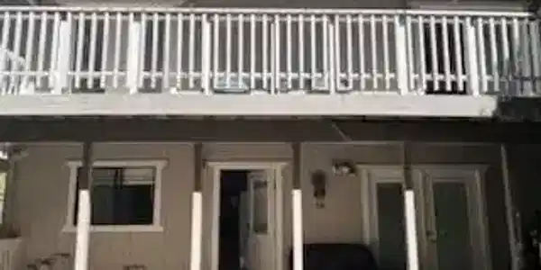 355 Avenue Portola