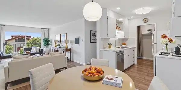 2 Panoramic Way