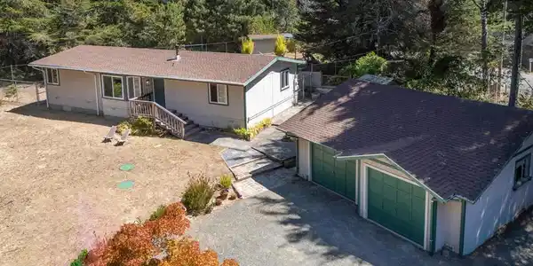 31290 Thomas Lane