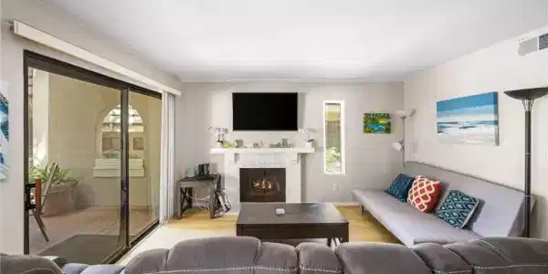 400 Brighton Springs
