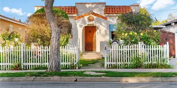 4260 Mcconnell Boulevard