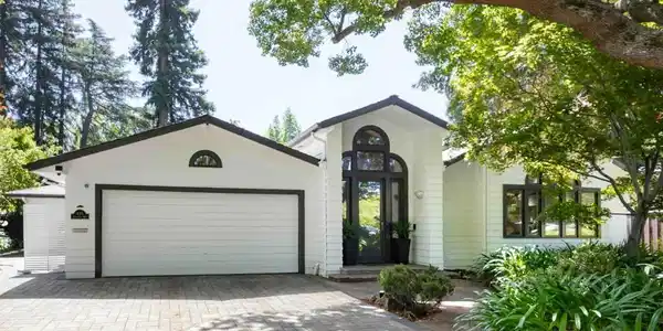 425 Claremont Way
