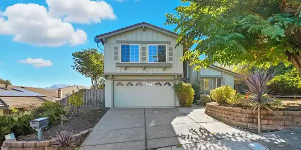 108 Hilltop Dr