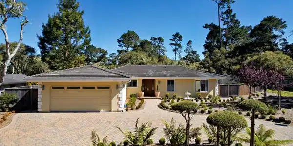 1147 Arrowhead Road