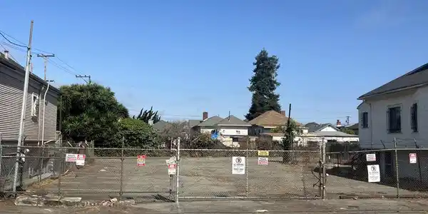 1211 41st Ave.