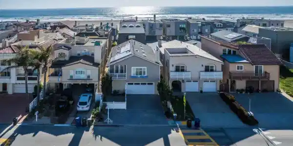 4037 Sunset Lane