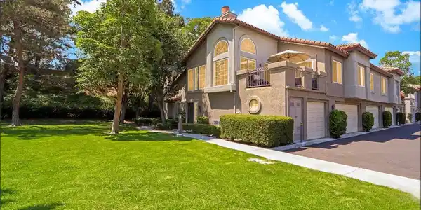 30 Tamarac Place