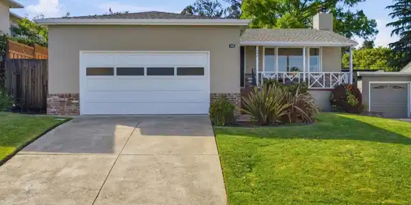 640 Cuesta Avenue