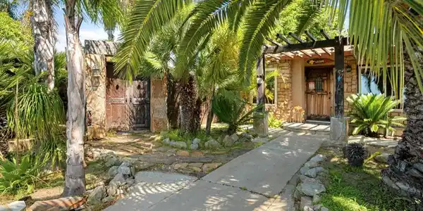 2324 Greenbrier Drive