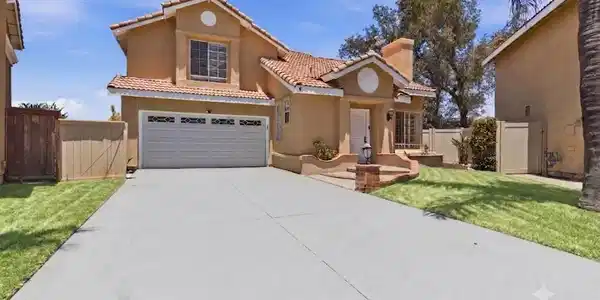 24841 Via Verde