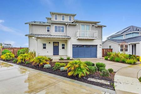 290 Waterside Place