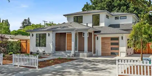 883 Rorke Way
