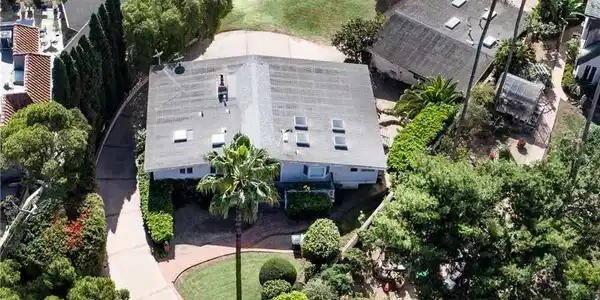2953 Cliff Drive