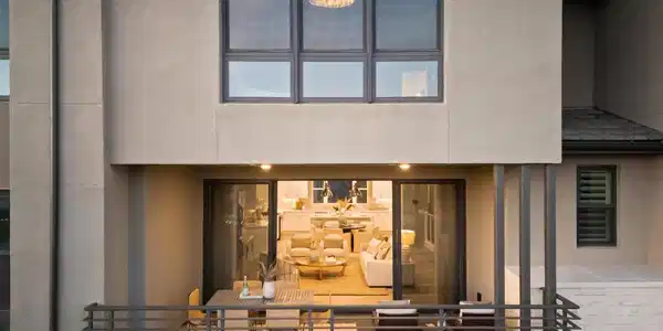 2929 Via Alta Pl