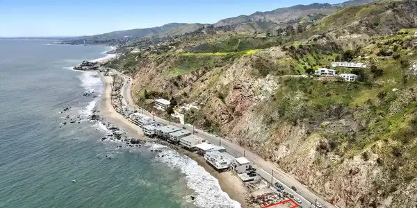 20608 Pacific Coast Highway