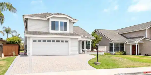 1705 Hawk View Dr