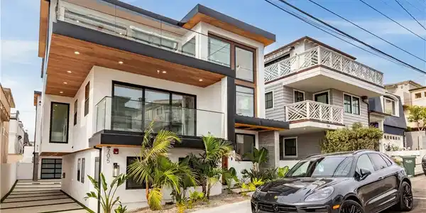 705 2nd Street