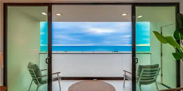 1510 The Strand