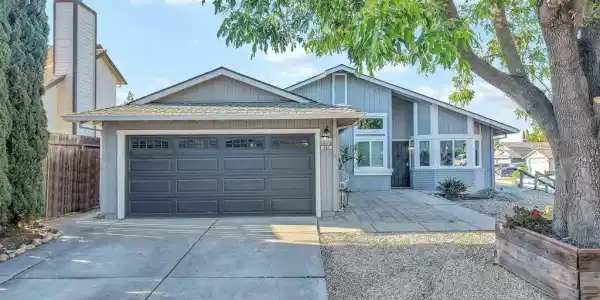 200 Spindrift Ct
