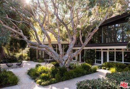 2179 Mandeville Canyon Road