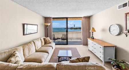1140 E Ocean