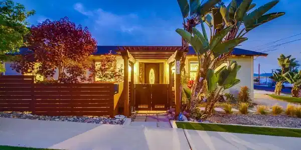 3806 Dixon Pl