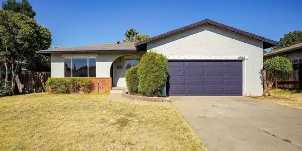 2928 El Monte Way