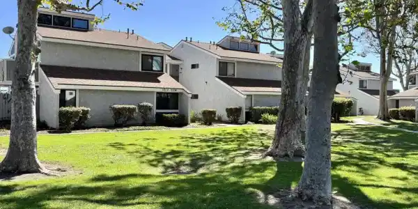 5222 Longfellow Way