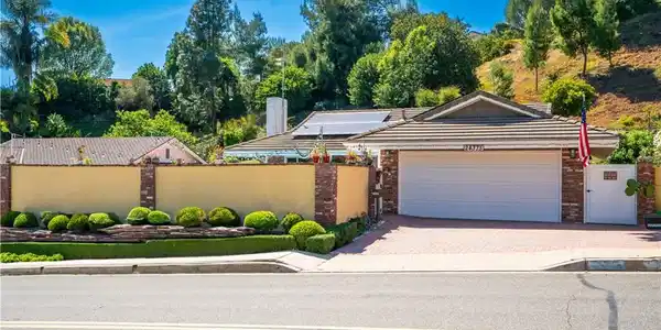 24375 La Hermosa Avenue