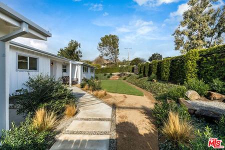 5761 Calpine Drive