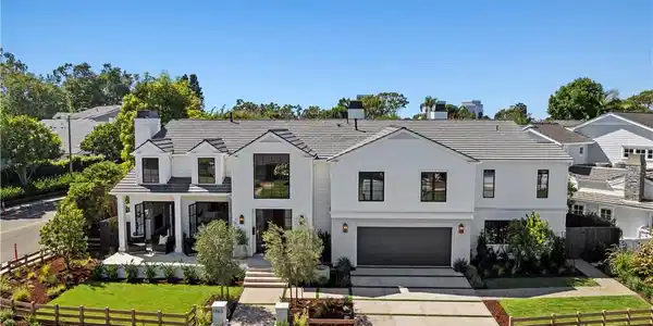1963 Port Edward Place