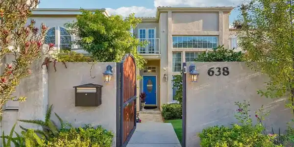 638 Rosecrans Avenue