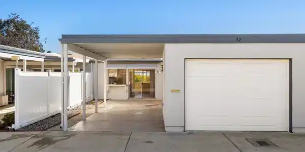 3875 Vista Campana