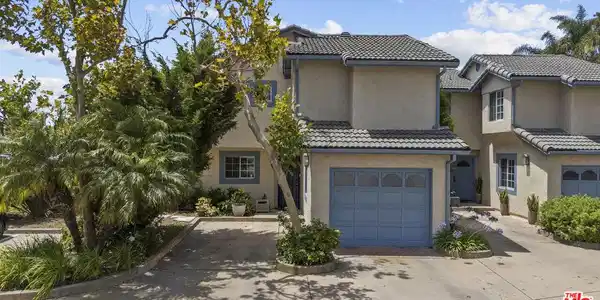 719 E Pleasant Valley Road