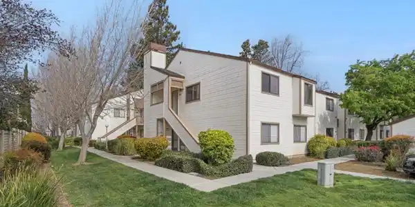 1399 Meadow Ridge Circle