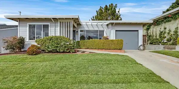 707 Cedar Avenue