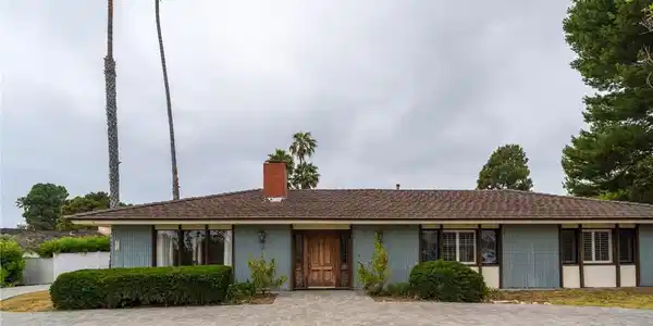 401 Yarmouth Rd