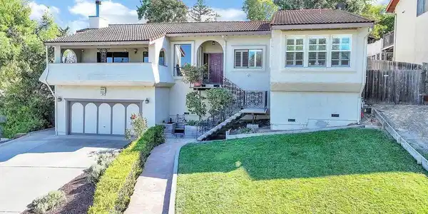 224 Hillside Road