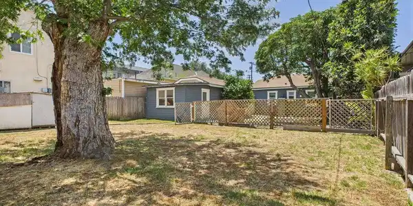 744 Termino Avenue
