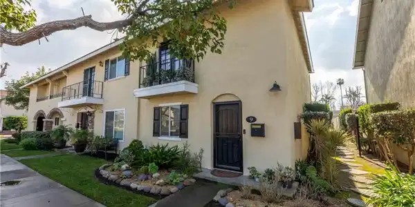 3342 Bradbury Road