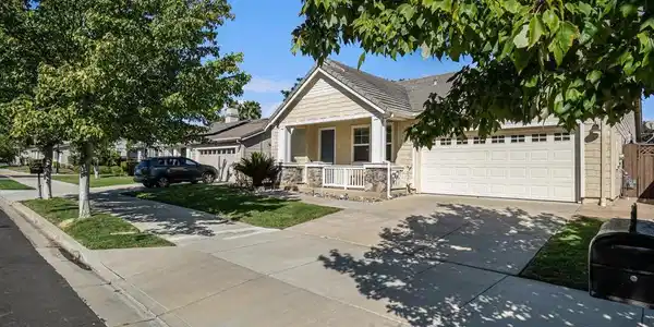 1349 Tiffany Dr