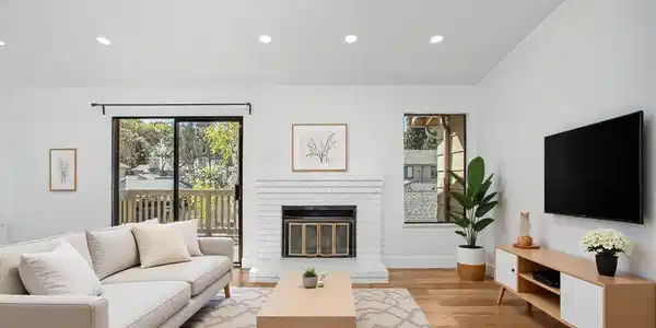 802 Dover