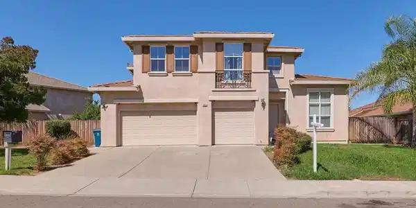 1835 Sanger Peak Way