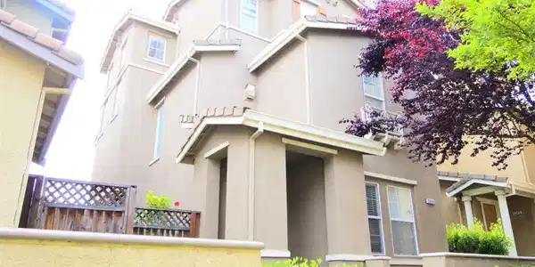 5349 EAGLE COURT