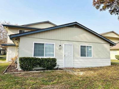 2118 Peppertree Way