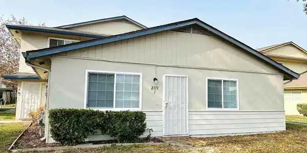 2118 Peppertree Way