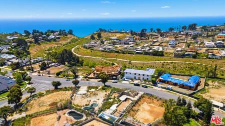 622 Alma Real Drive