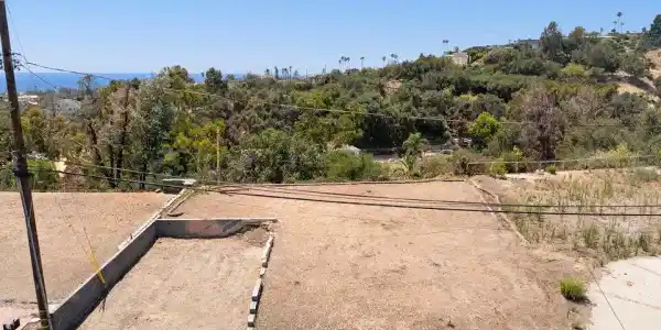 1067 Las Pulgas Road