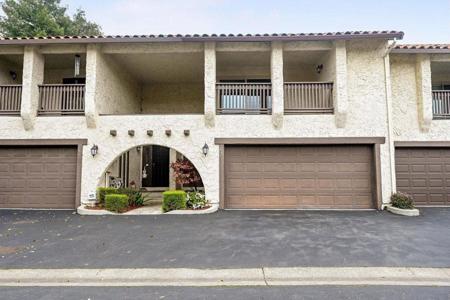 441 441 Puerto Place